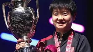 小弗拉迪米尔·葛雷罗的父亲在天使队全票当选美联 MVP，展现其恐怖的坏球打击力